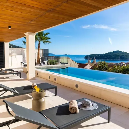 Majestic Lidija By Irundo *