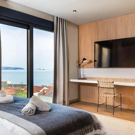 Majestic Lidija By Irundo *